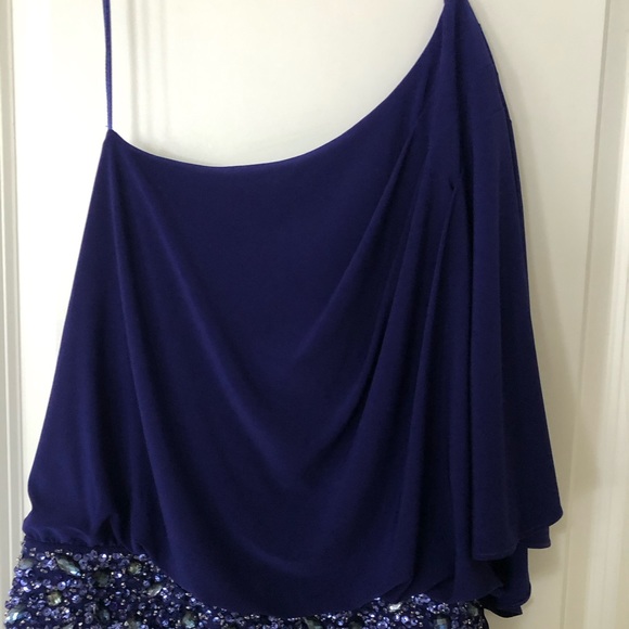 Elegant purple off the shoulder dress - Picture 3 of 9